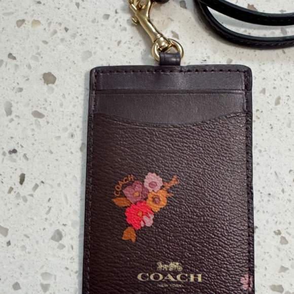 New Coach ID Holder With Lanyard - Picture 2 of 4